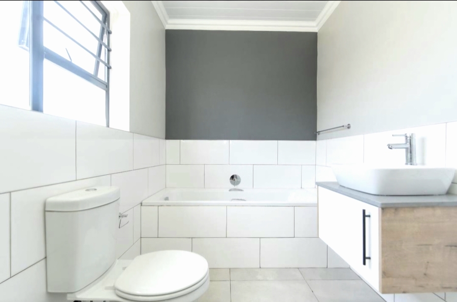 3 Bedroom Property for Sale in Fairview Eastern Cape